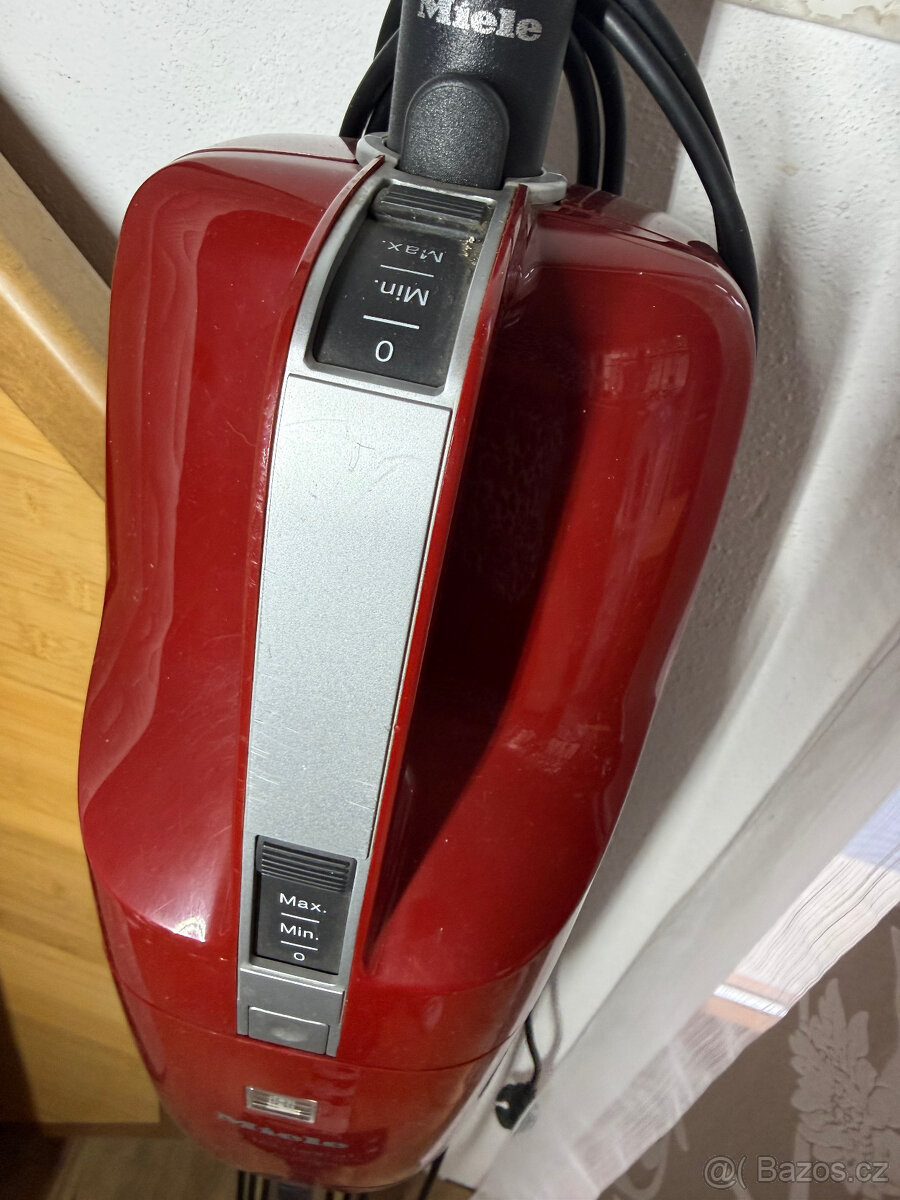 Tyčový vysavač Miele S 163 - 8