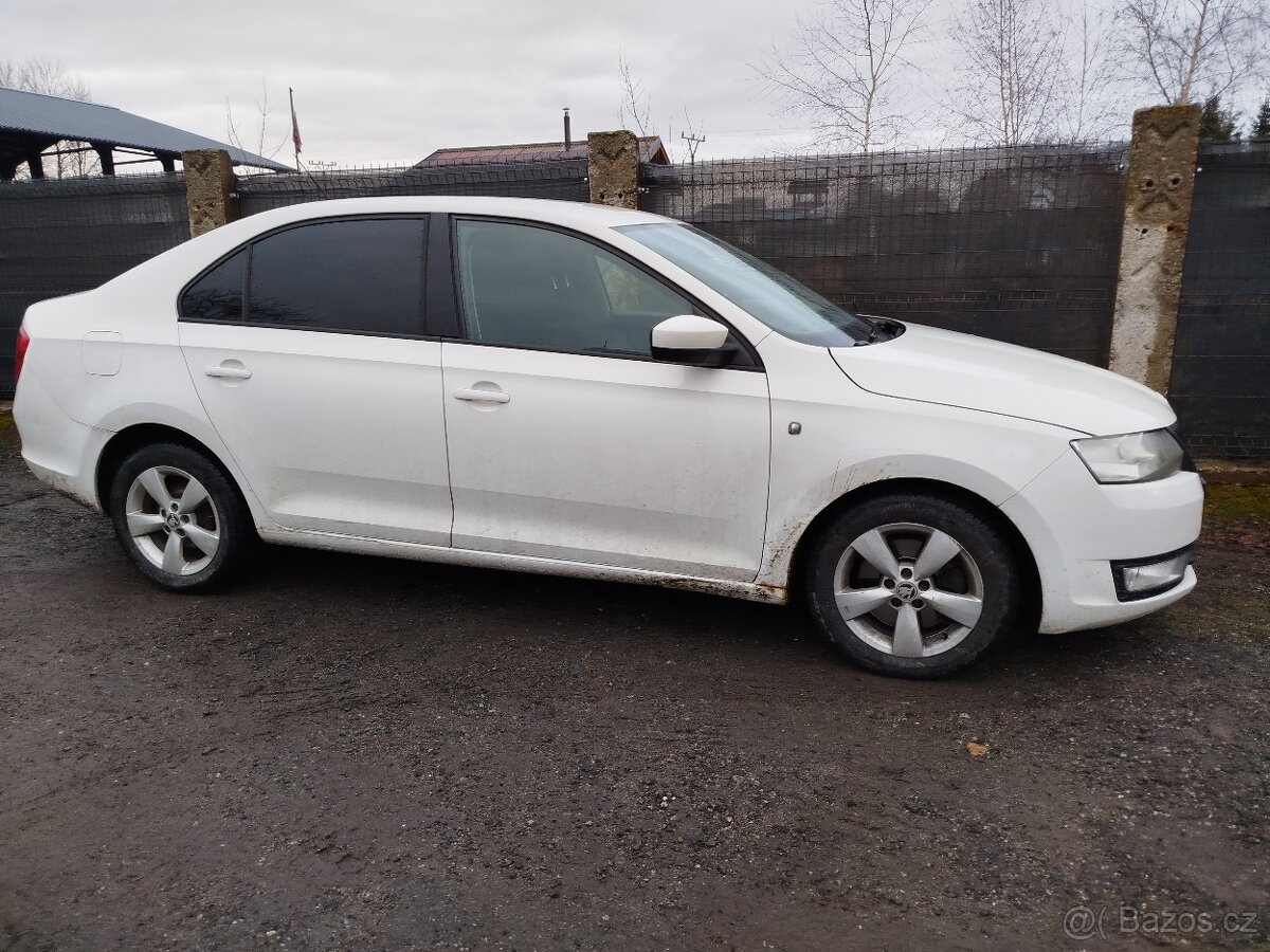 Prodám Škoda Rapid 1.6 TDI r.v.2013 - 8
