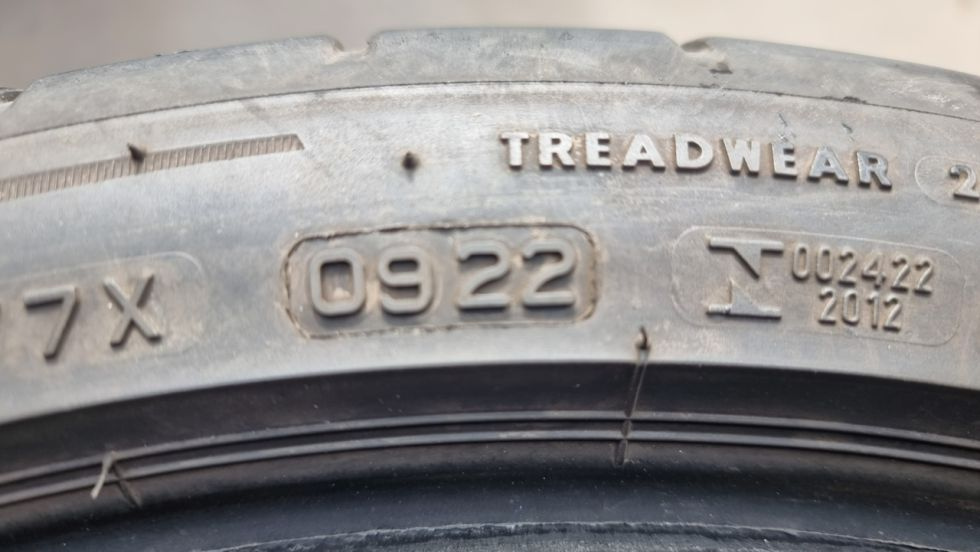 Letní pneu 235/35/19 Bridgestone - 8