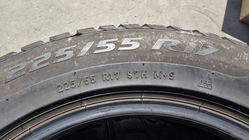 Zimní pneu 225/55/17 Pirelli - 8