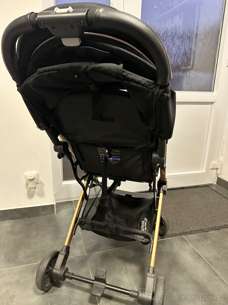 Cestovní kočárek MOMI - 8
