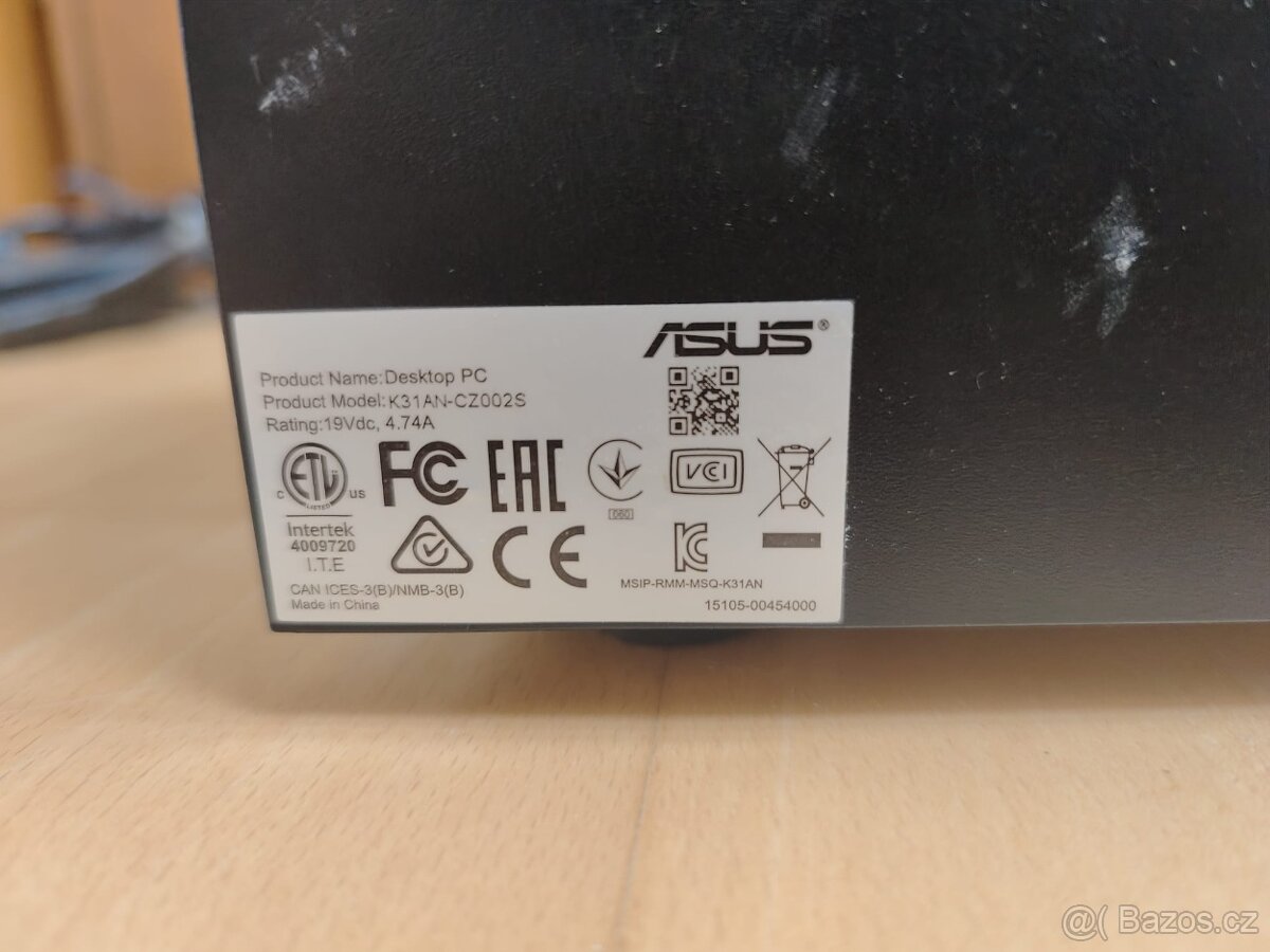 Stolní PC Asus - 8
