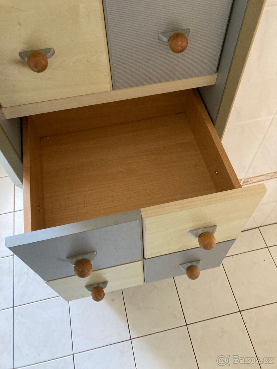 Skříňka koupelnová se zásuvkami za 500 kč - 8