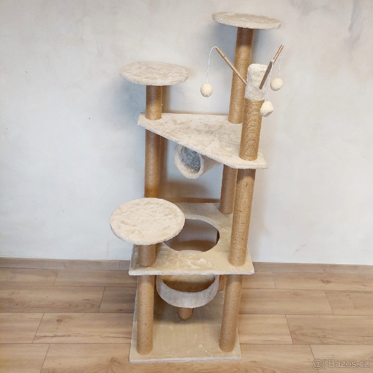 Stabilní škrabadlo pro kočky 146 cm – více úrovní - 8