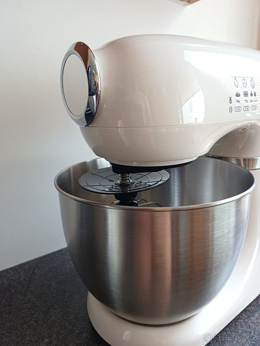 Kuchyňský robot - 8