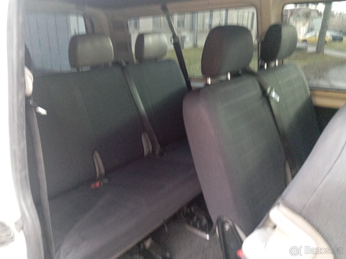 VW T5 transporter 9 míst - 8