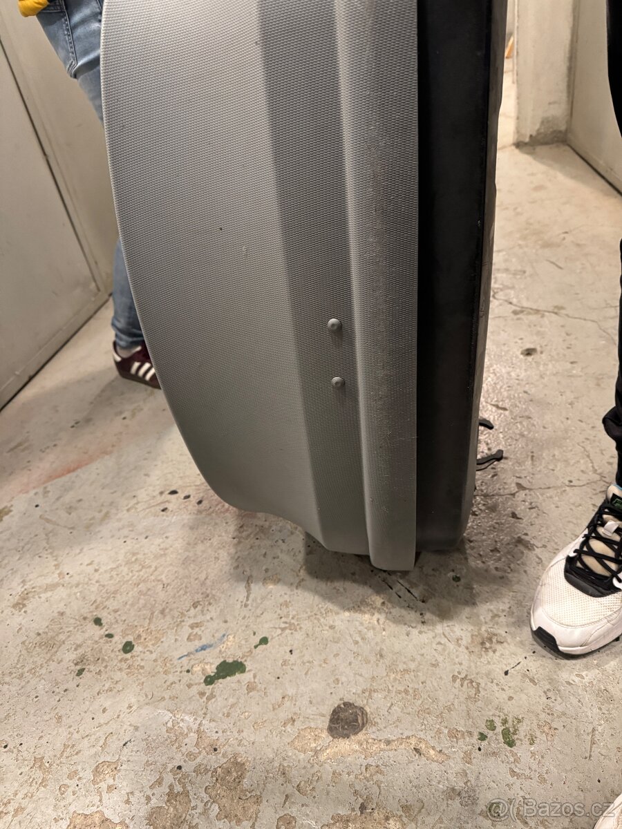 Střešní box Thule pacific 100 - 8