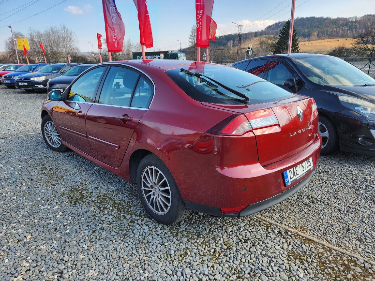 Renault Laguna 2.0 i 103 kW - 8