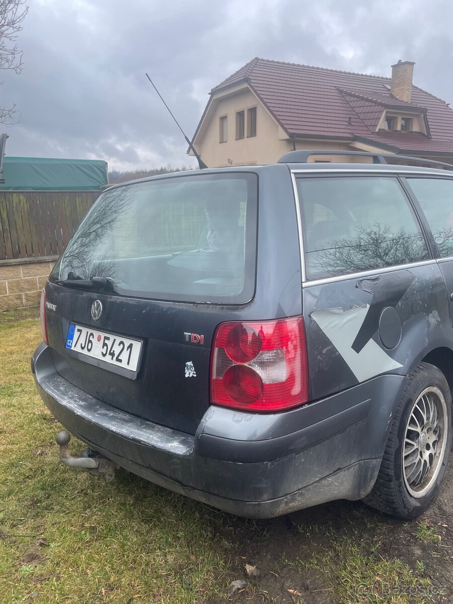Prodám 2x Passat B5+ motor + díly + kola - 8