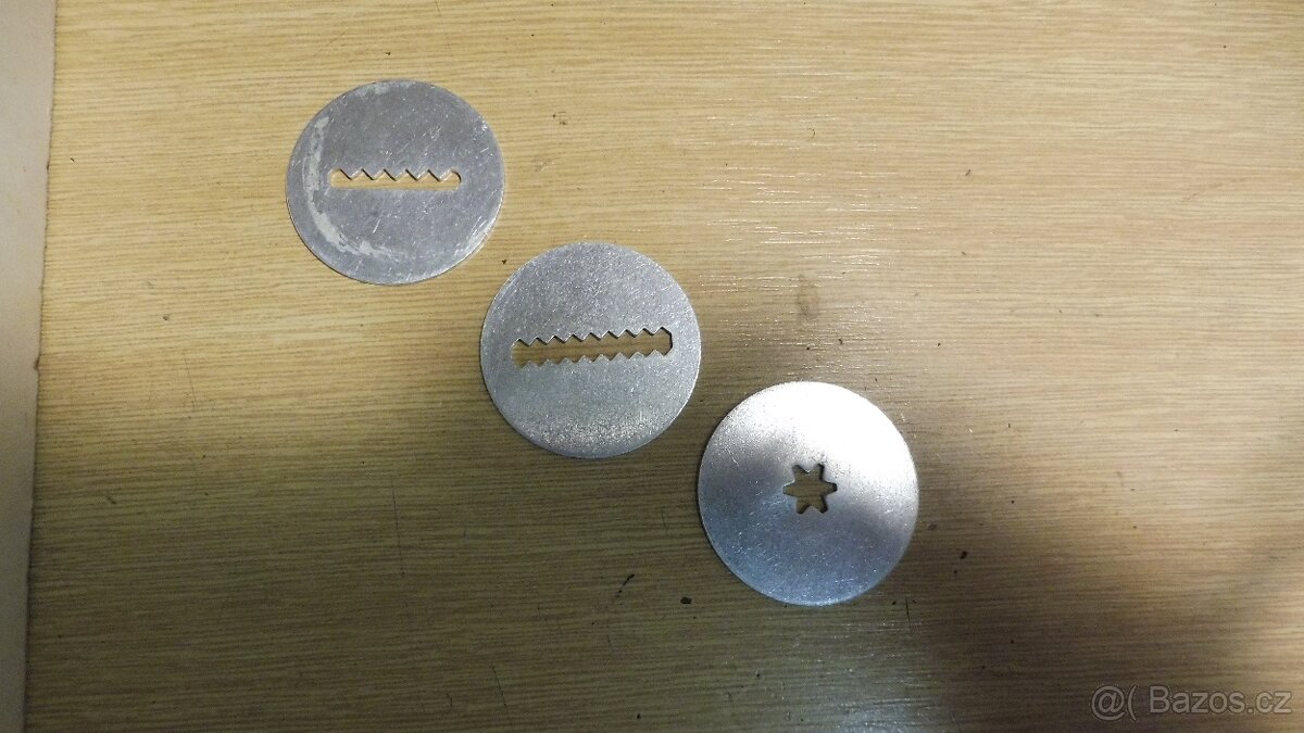 3ks žehlička+Shaker - 8