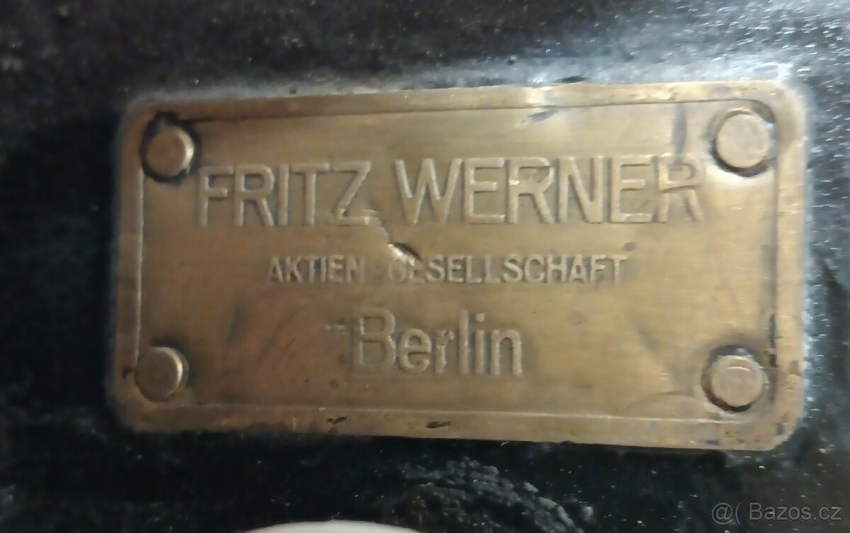 Historický soustruh kombinovaný s frézou. - 8