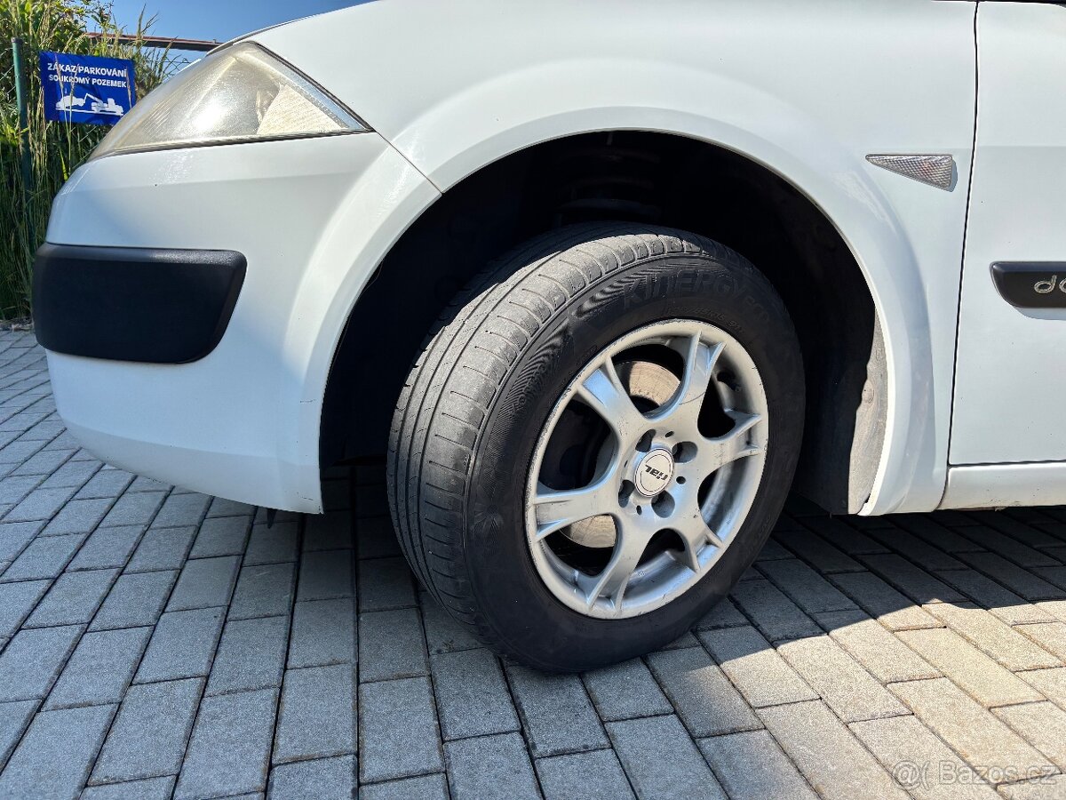 Renault Megane hatchback 1.5 dCi, 60 kW, r. 2003 - 8