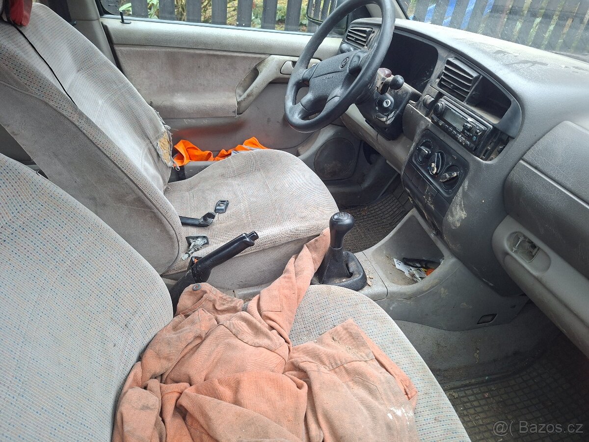 VW Golf Variant Syncro 4x4, manual - 8