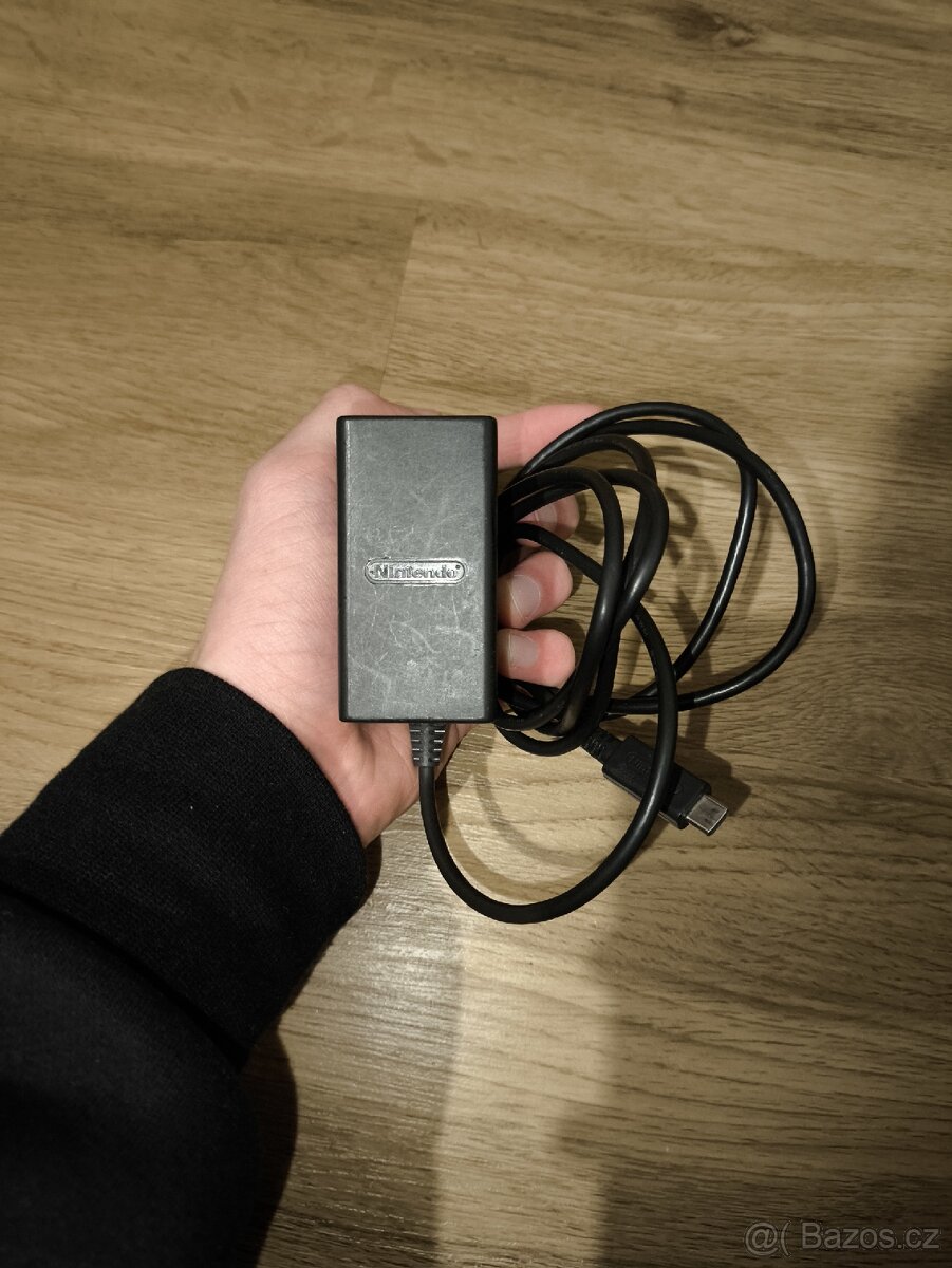 Prodávám Nintendo Switch - 8