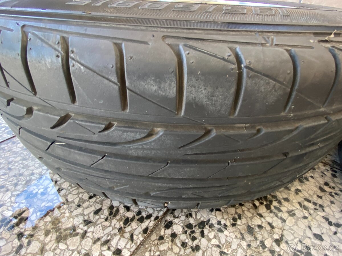 Kola na Volkswagen T1 - 8