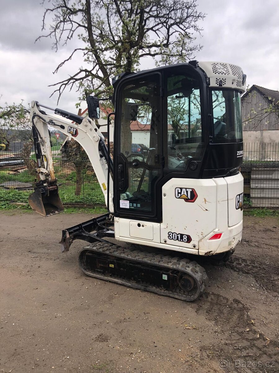 Caterpillar CAT 301.8 - 8