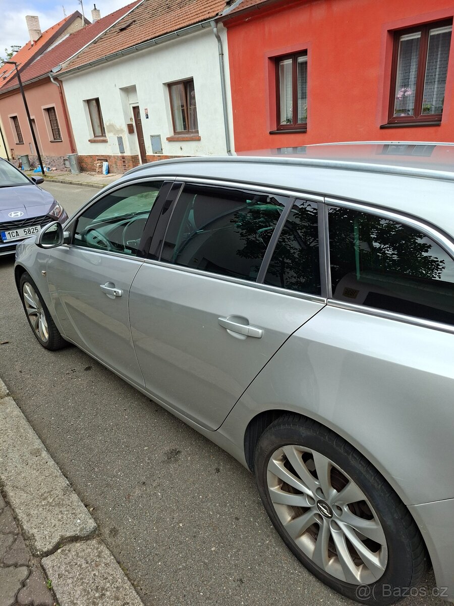 Insignia - 8