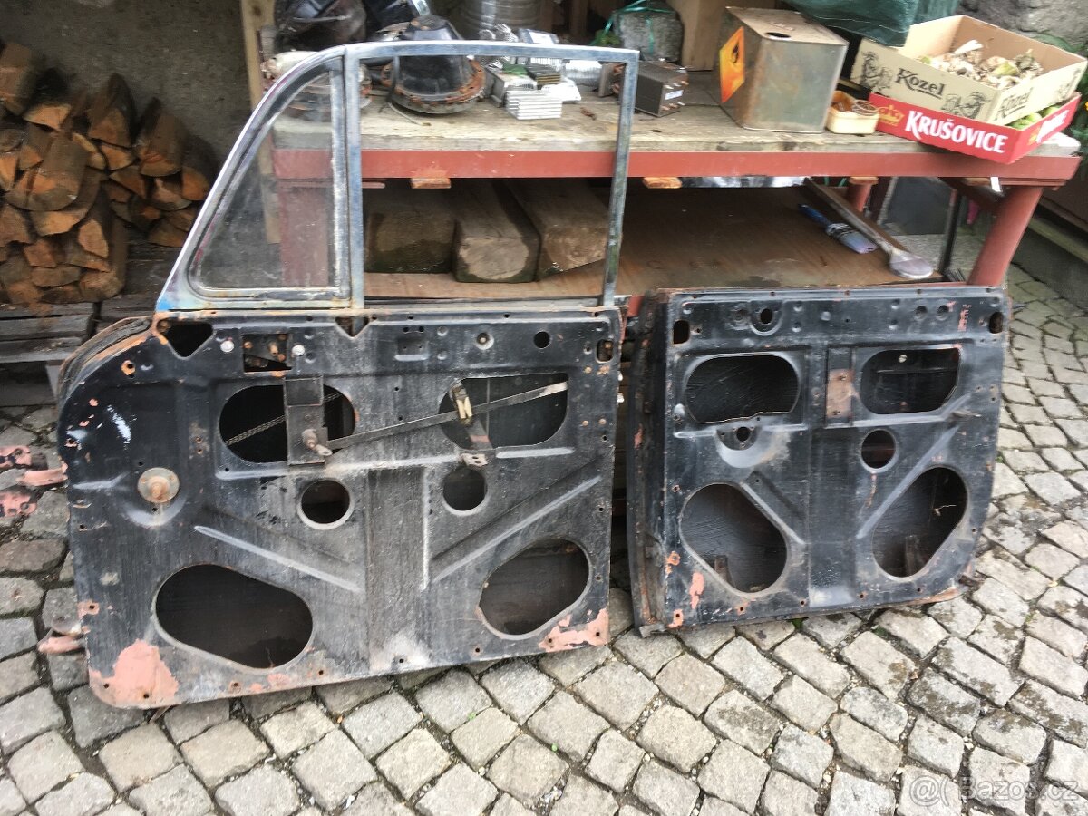 Tatra 603-2 plechařina - 8