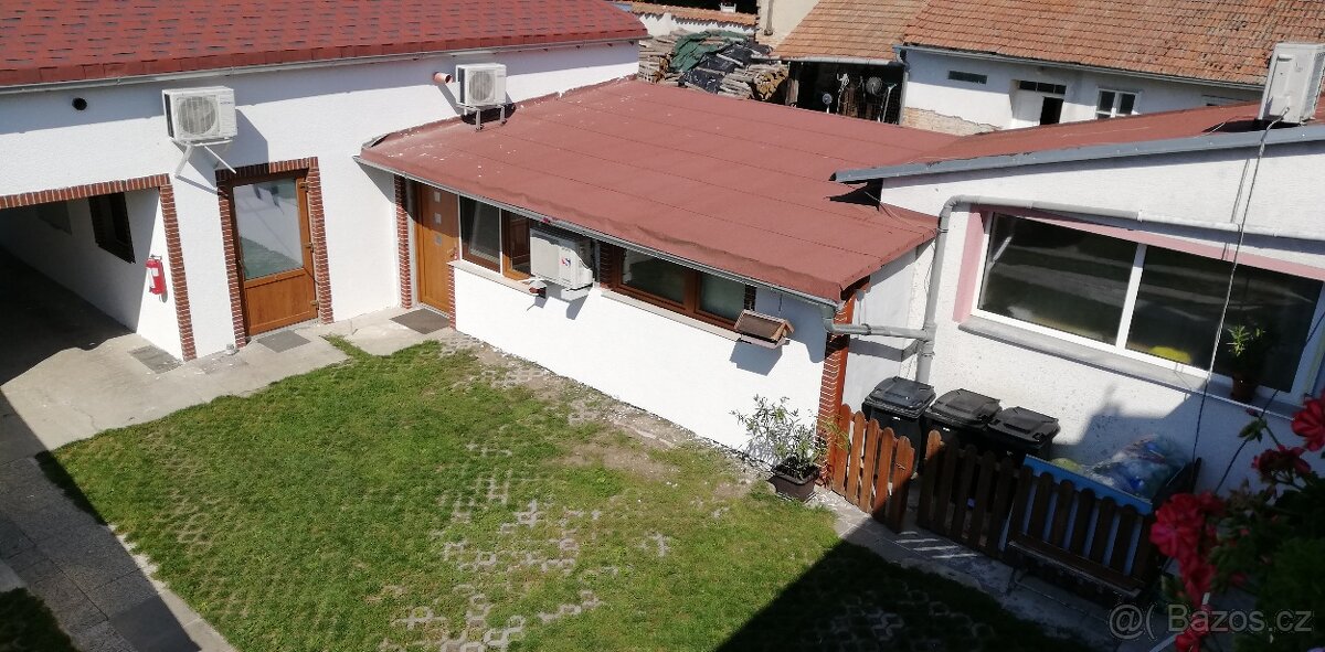 Pronájem apartmánu 1+kk - 8