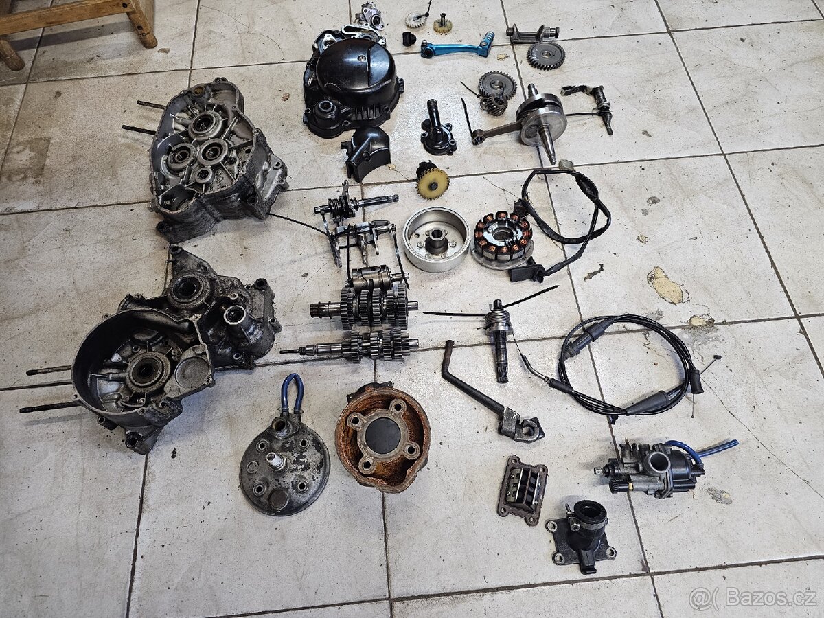 Části motoru AM6 - 8