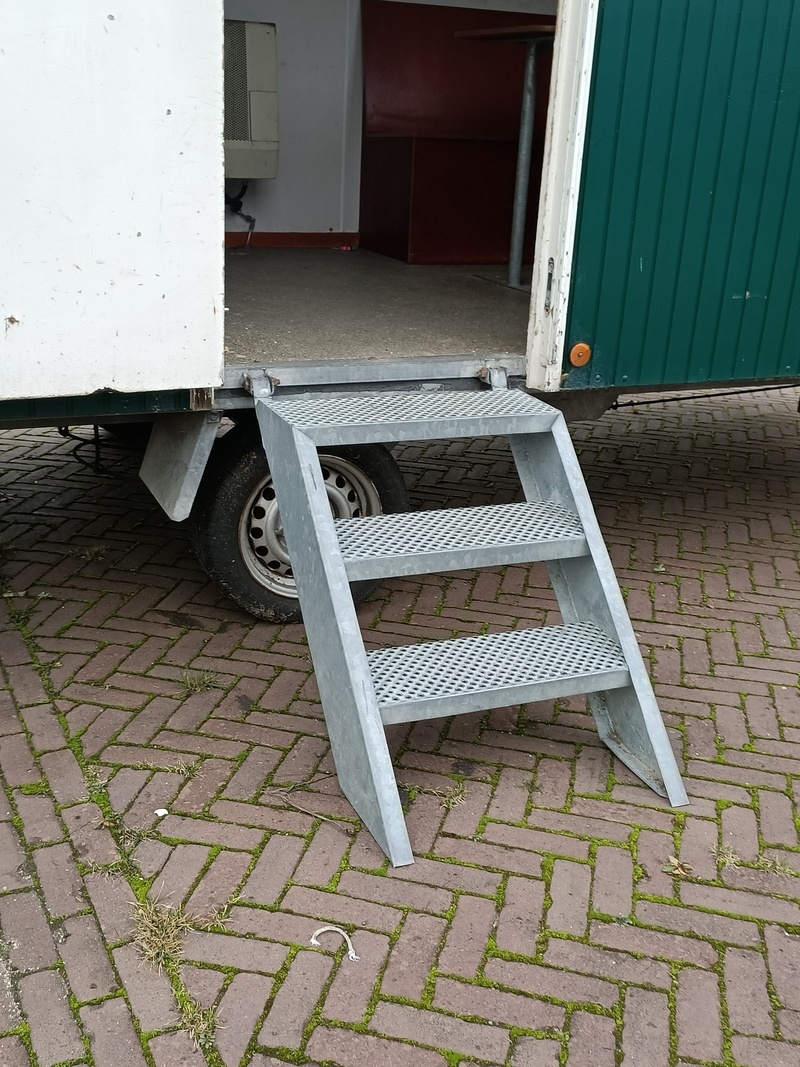 pojizdná stavební buňka s wc - 8