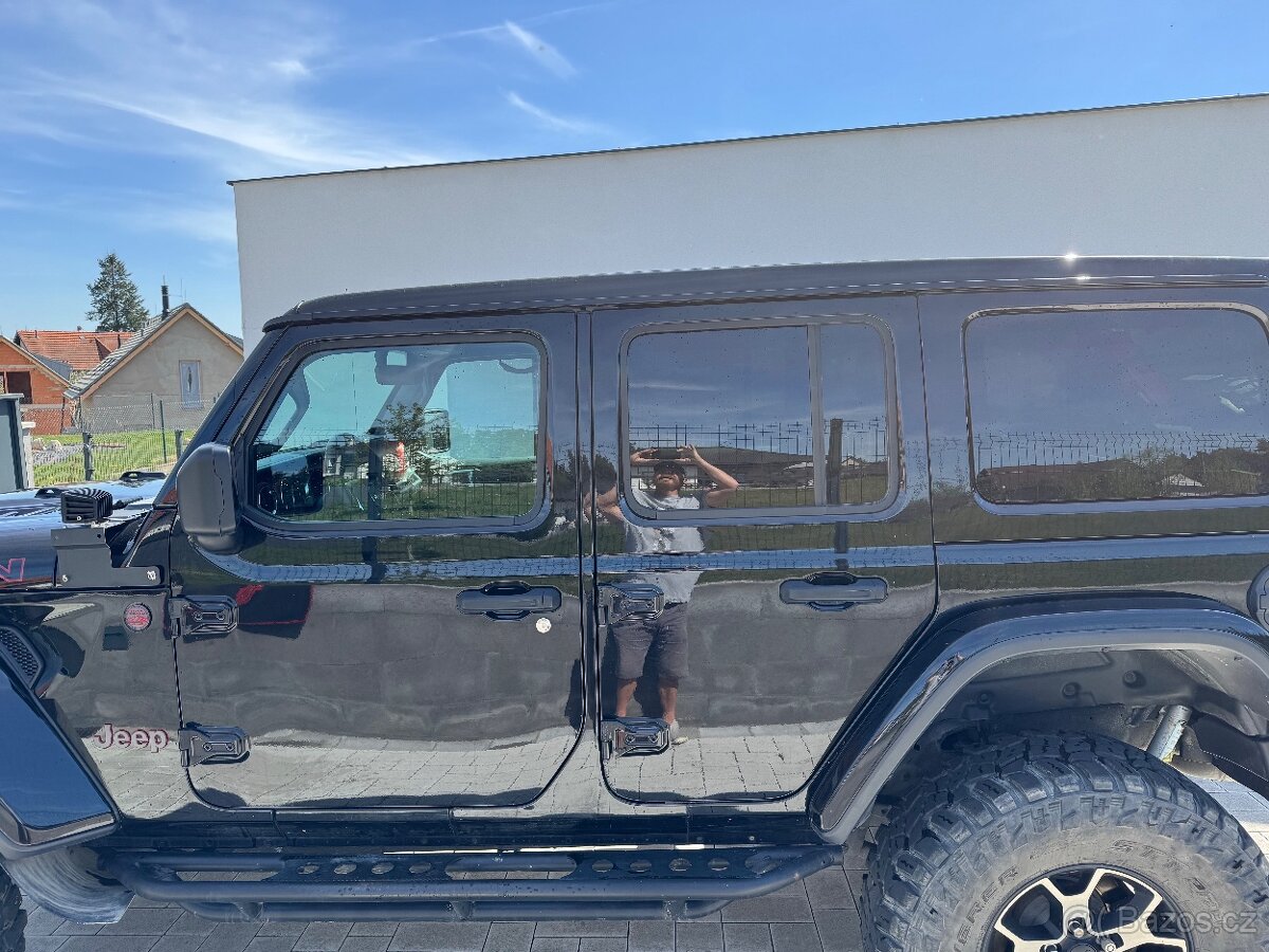 Jeep Wrangler Rubicon - 8