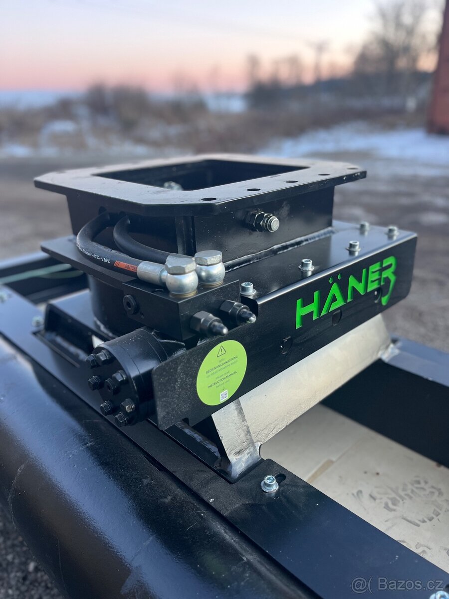 Rovnací rám na bagr s rotátorem - 8