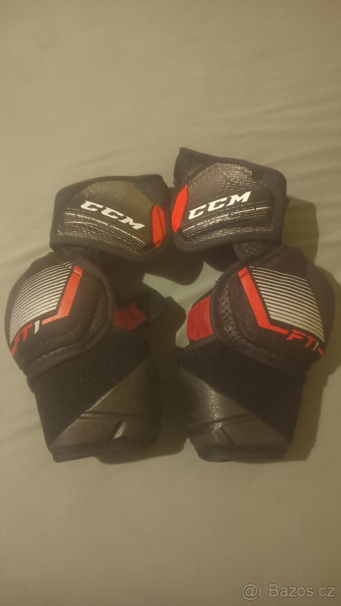 Hokejová výstroj - 8