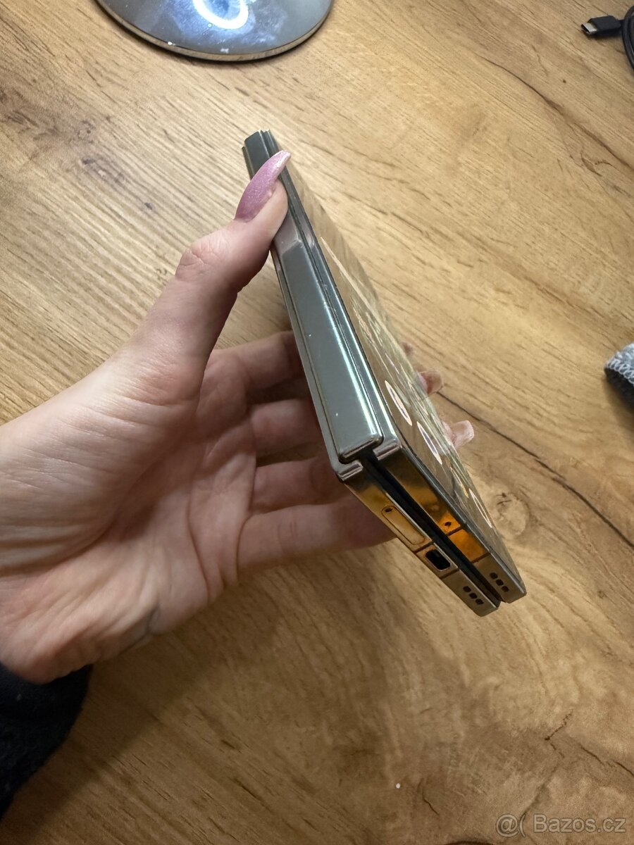 One Plus Open 16GB/512GB - 8