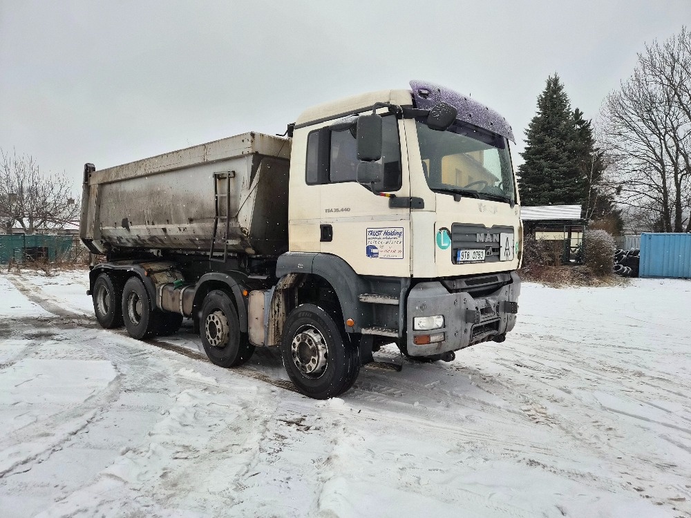 MAN 8x4,440 PS SKLÁPĚČ - 8