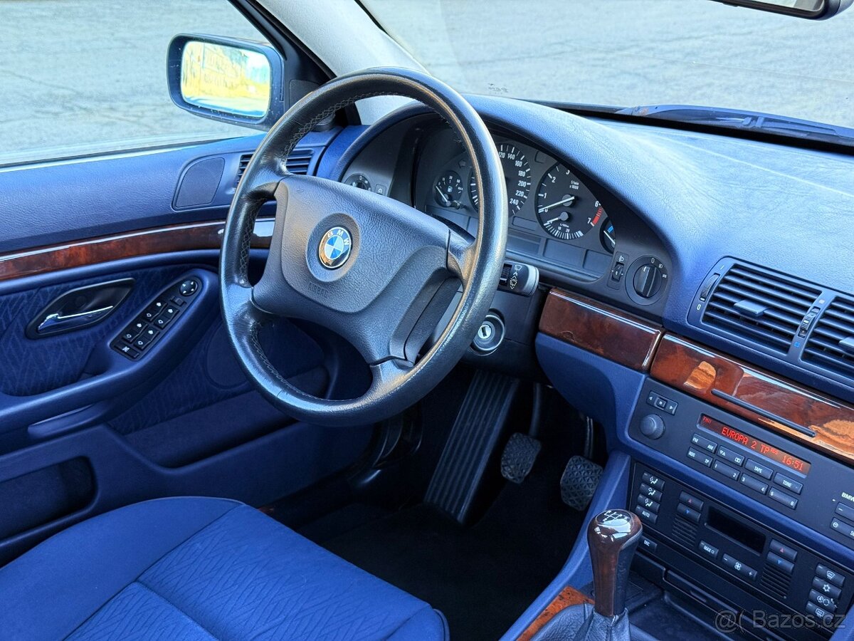 BMW E39 - 8