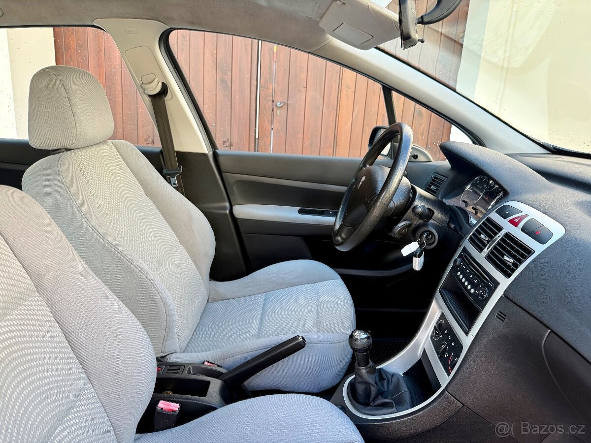 Peugeot 307 1.6HDi 66kw Klima 2.Maj Servis nová STK - 8