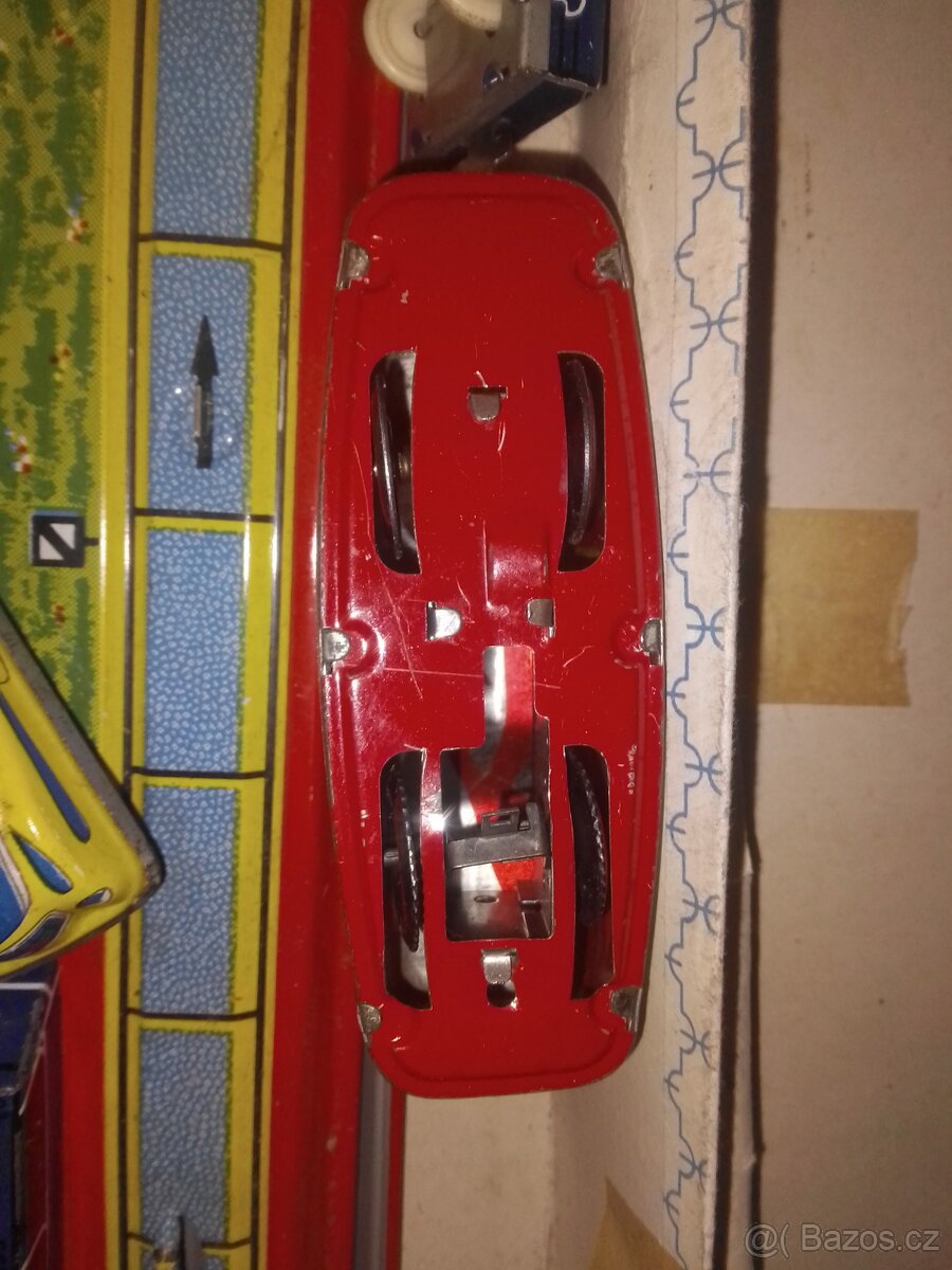 Kovová Autodráha - 8