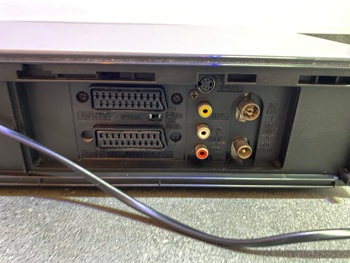 S-VHS-ET videorekordér Panasonic NV-HS830 v TOP stavu - 8
