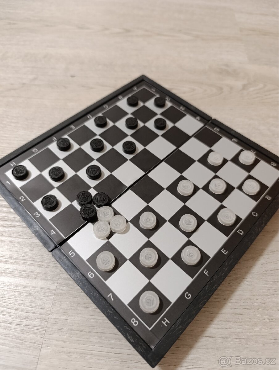 3 v 1 Šachy, dáma, vrhcáby - 8