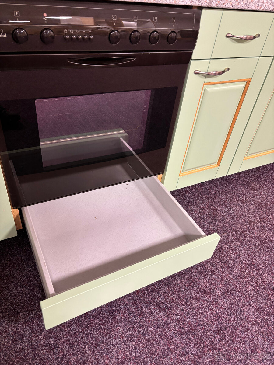 Kuchyňská linka ve venkovském stylu - 8