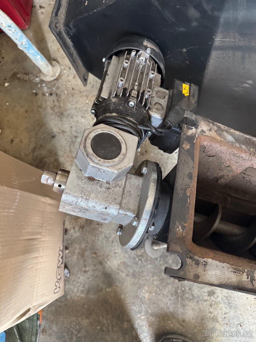 Prodám kotel Viadrus - 8