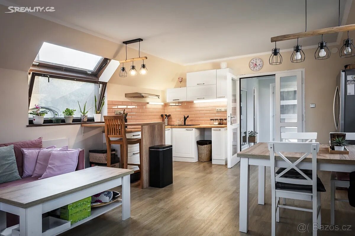 Dům s rodinným kempem - 8