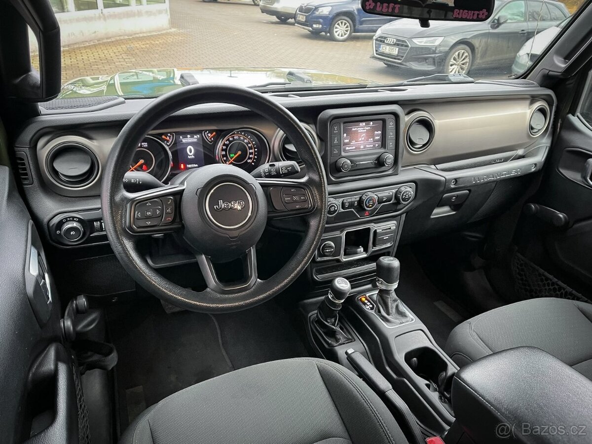 Jeep Wrangler 3.6 4x4 - 8