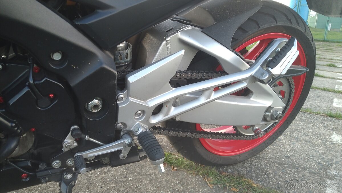 Suzuki GSR 600 edice Yoshimura - 8