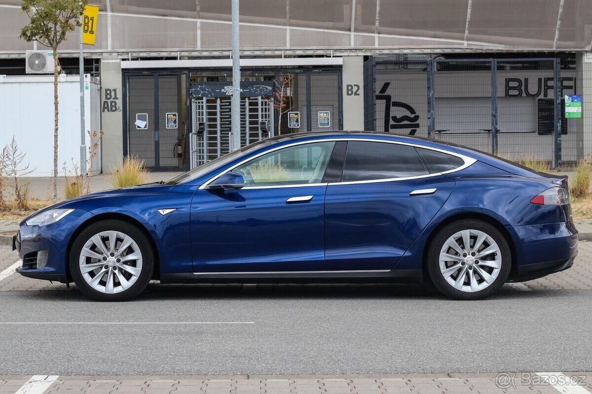 Tesla Model S 70D 4x4, 284kW (2015) - 8