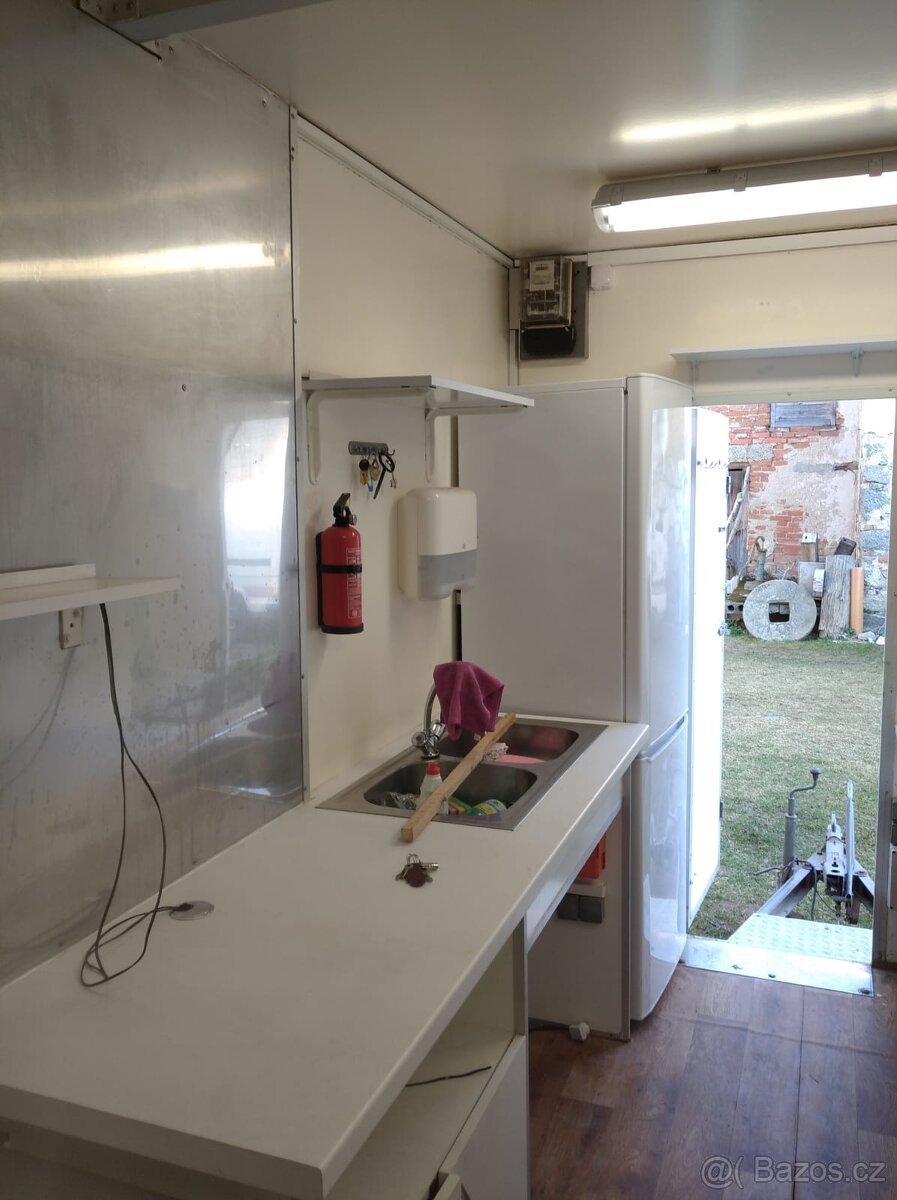Pojízdná prodejna, gastro přívěs, food truck - 8