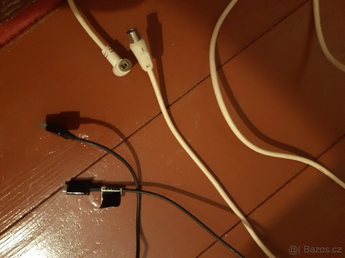 Modemy, settopbox, nabíječky, kabely různé - 8