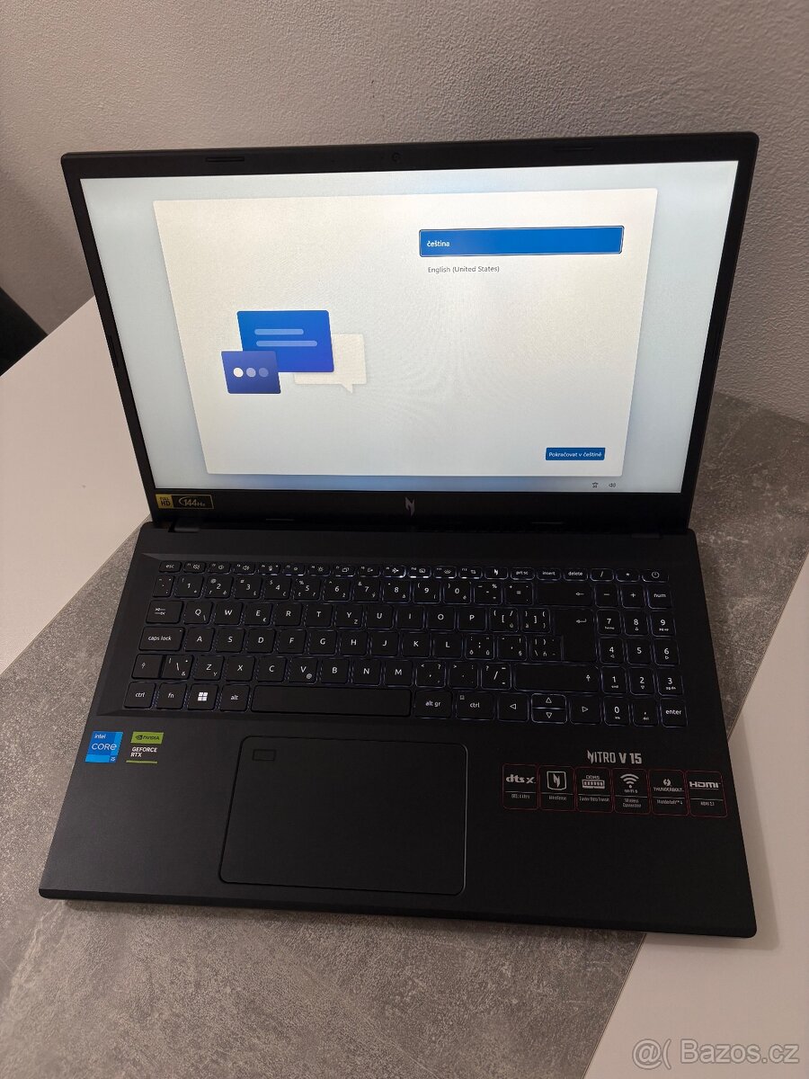 Herní notebook Acer Nitro V15 s příslušenstvím - 8