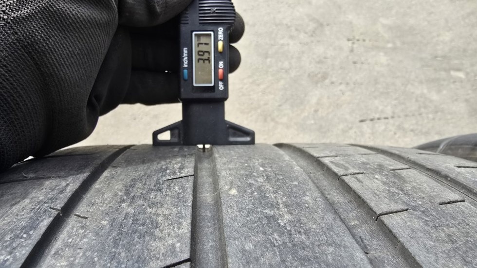 Letní pneu 265/35/19 Michelin - 8