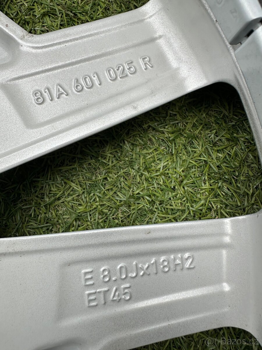 Nová sada Audi Q2 - ORIGINÁL- R18 - 8