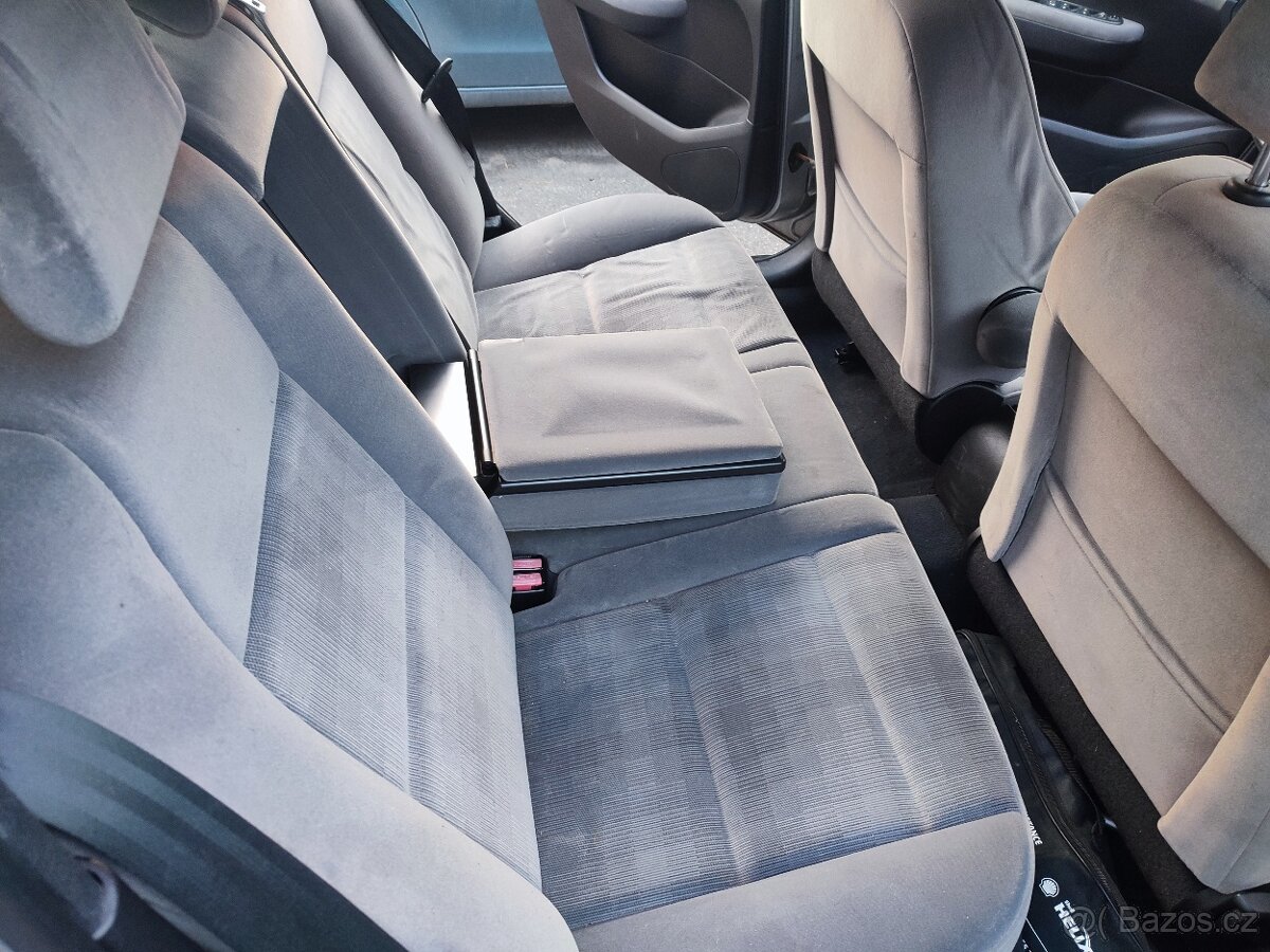 P 307, 142 000km - 8