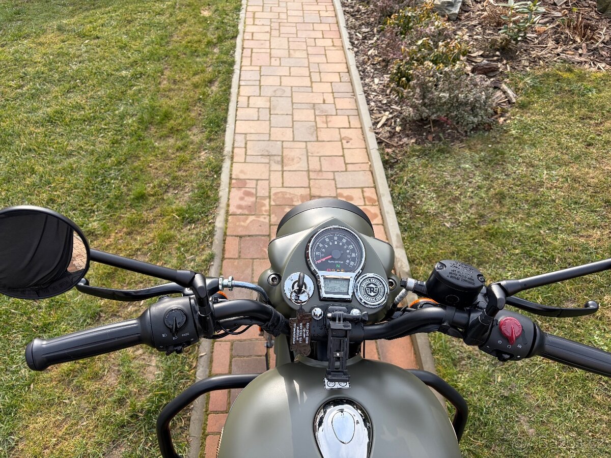 Royal Enfield Classic 350 - 8