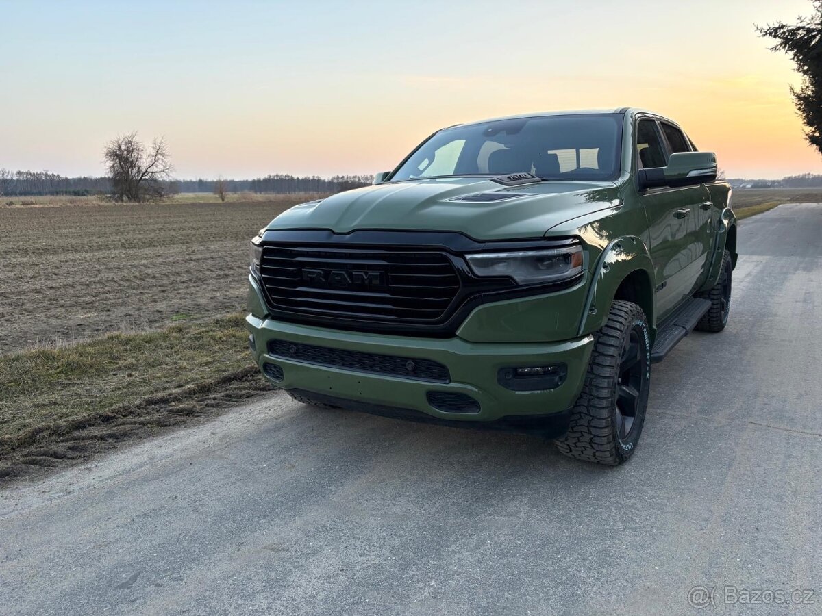 Dodge Ram 1500 motor 5.7 HEMI rok 2022 - 8