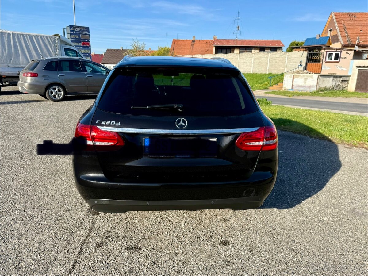 Mercedes-Benz c220 D - 8